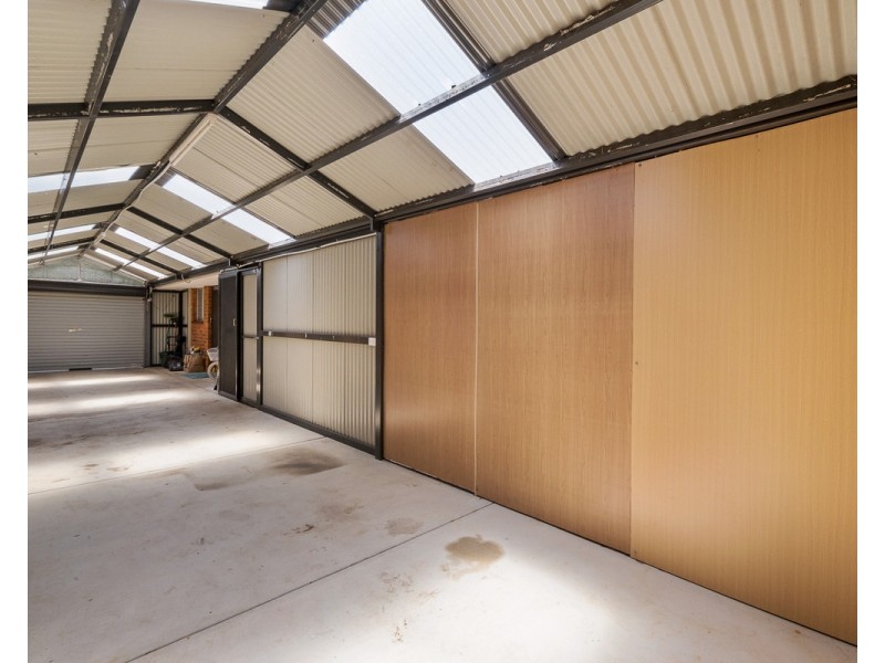 10 Coolabah Drive, Mount Nasura WA 6112