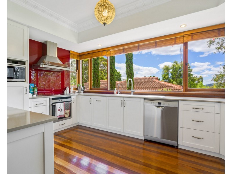 11 Dale Street, Mount Nasura WA 6112