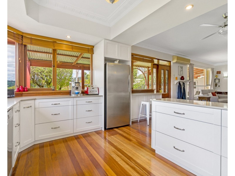 11 Dale Street, Mount Nasura WA 6112