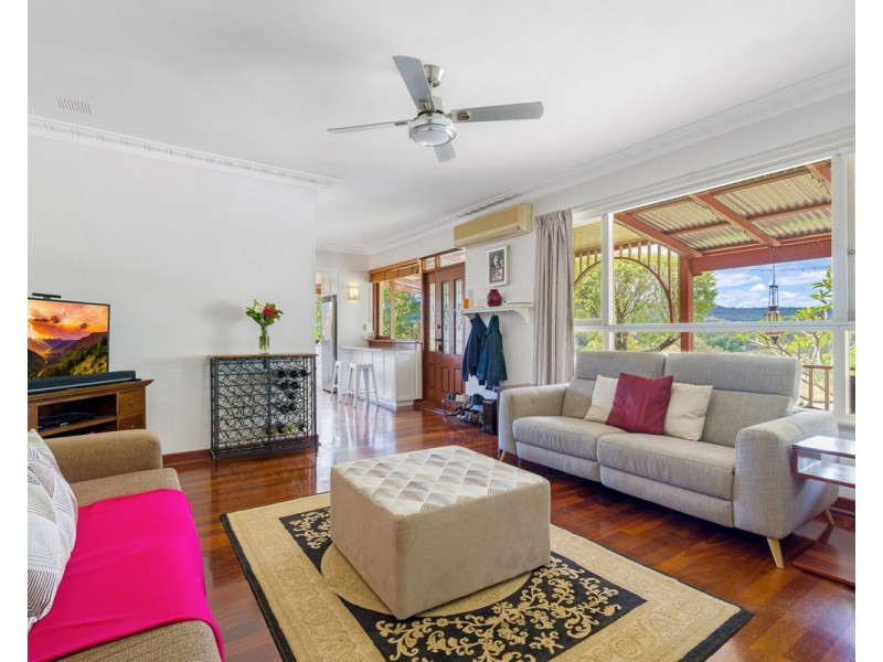 11 Dale Street, Mount Nasura WA 6112