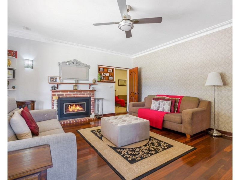 11 Dale Street, Mount Nasura WA 6112