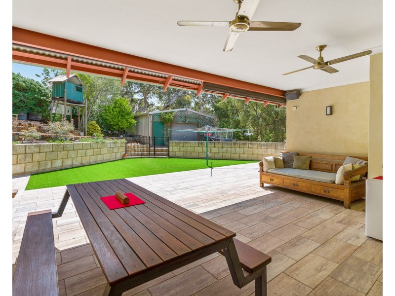 11 Dale Street, Mount Nasura WA 6112