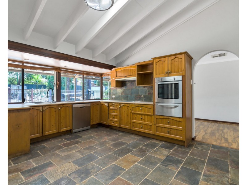 7 Sefton Road, Roleystone WA 6111