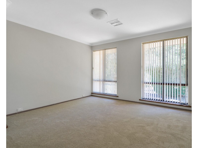 7 Sefton Road, Roleystone WA 6111