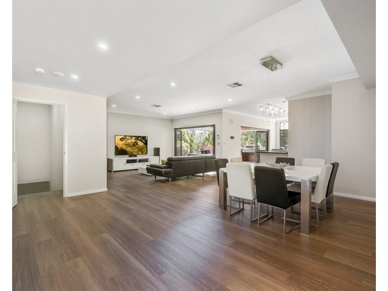 24 Blissett Drive, Bedfordale WA 6112