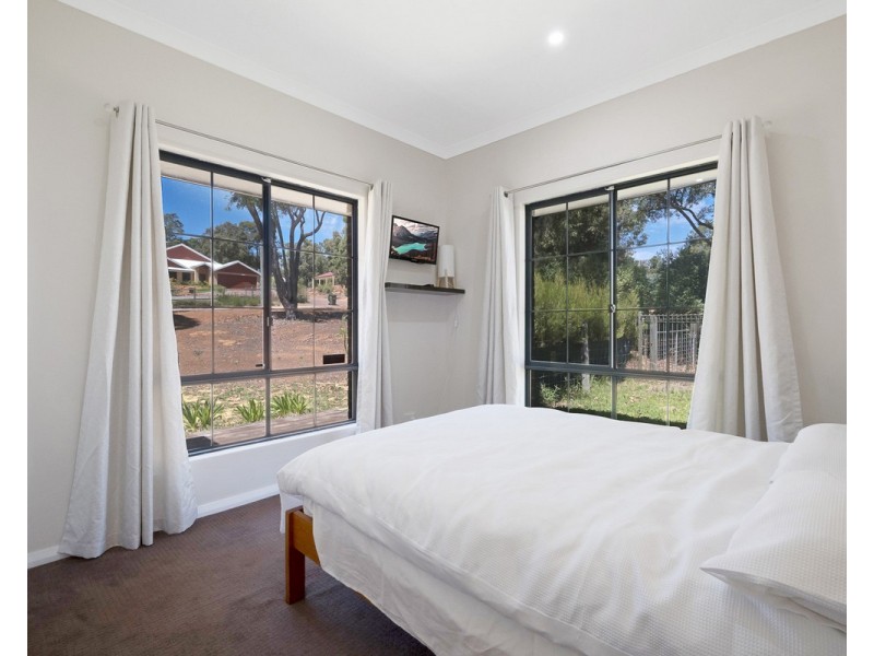 24 Blissett Drive, Bedfordale WA 6112