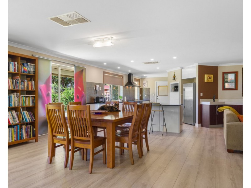 11 Arania Place, Bedfordale WA 6112