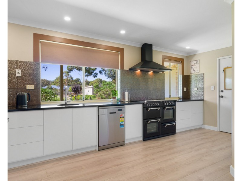 11 Arania Place, Bedfordale WA 6112