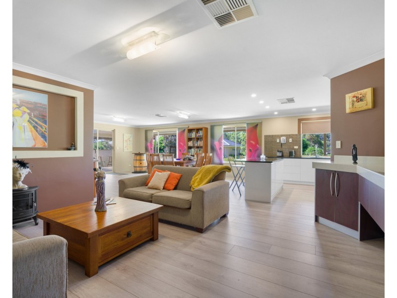 11 Arania Place, Bedfordale WA 6112