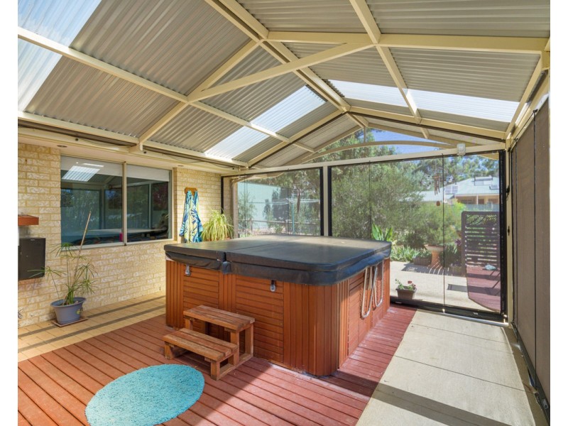 11 Arania Place, Bedfordale WA 6112