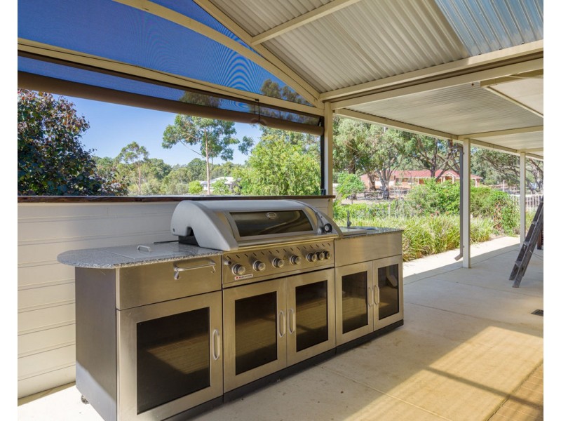 11 Arania Place, Bedfordale WA 6112