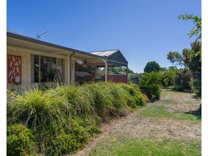 11 Arania Place, Bedfordale WA 6112