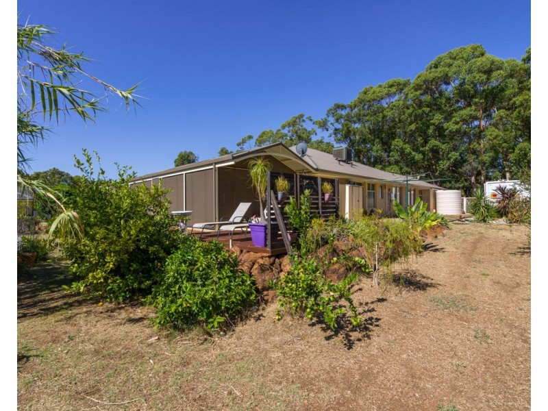 11 Arania Place, Bedfordale WA 6112