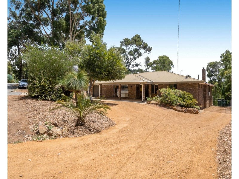 210 Peet Road, Roleystone WA 6111