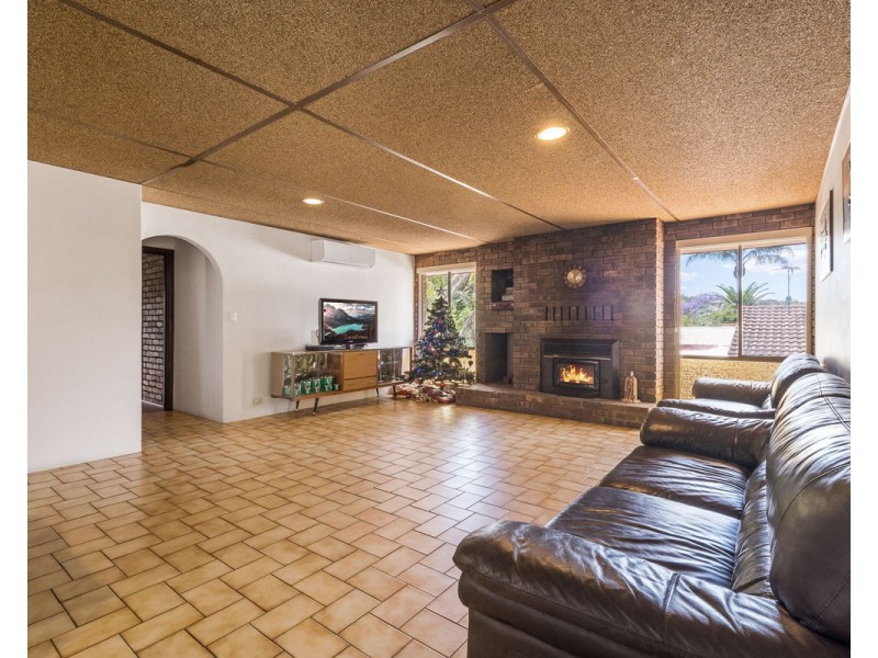 210 Peet Road, Roleystone WA 6111