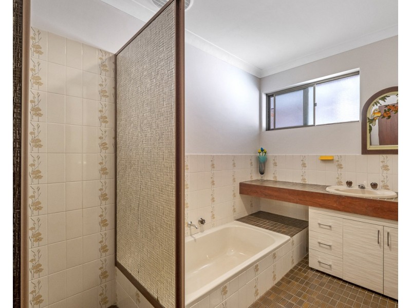 210 Peet Road, Roleystone WA 6111