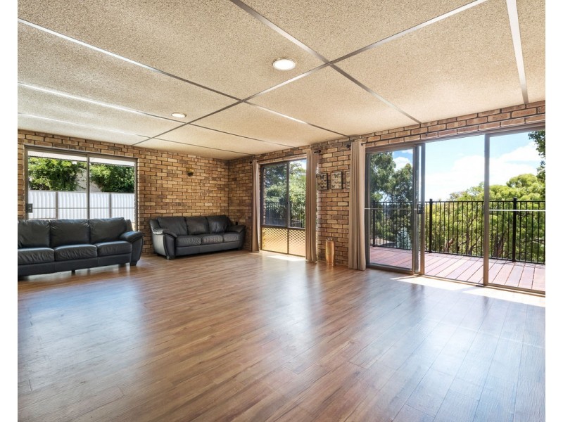 210 Peet Road, Roleystone WA 6111