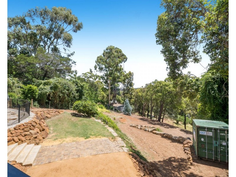 210 Peet Road, Roleystone WA 6111