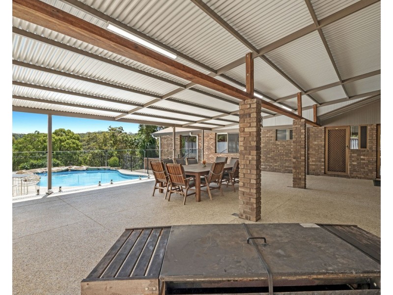 210 Peet Road, Roleystone WA 6111