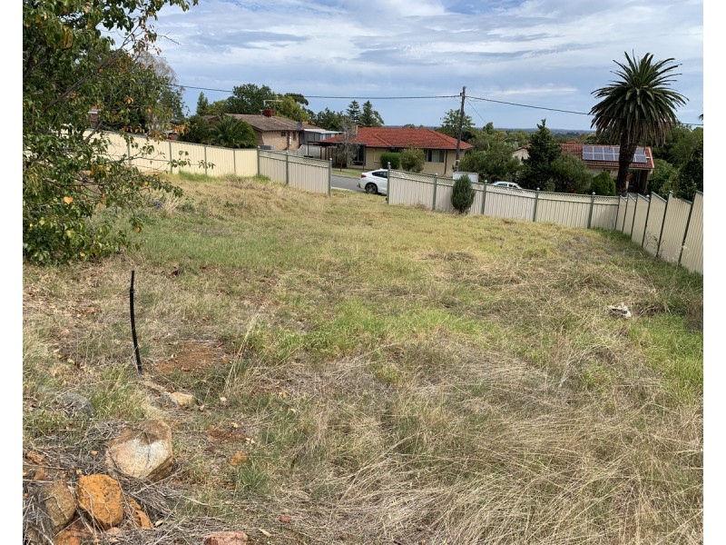 47 Derry Avenue, Mount Nasura WA 6112