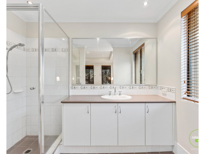 11 Laguna Way, Canning Vale WA 6155