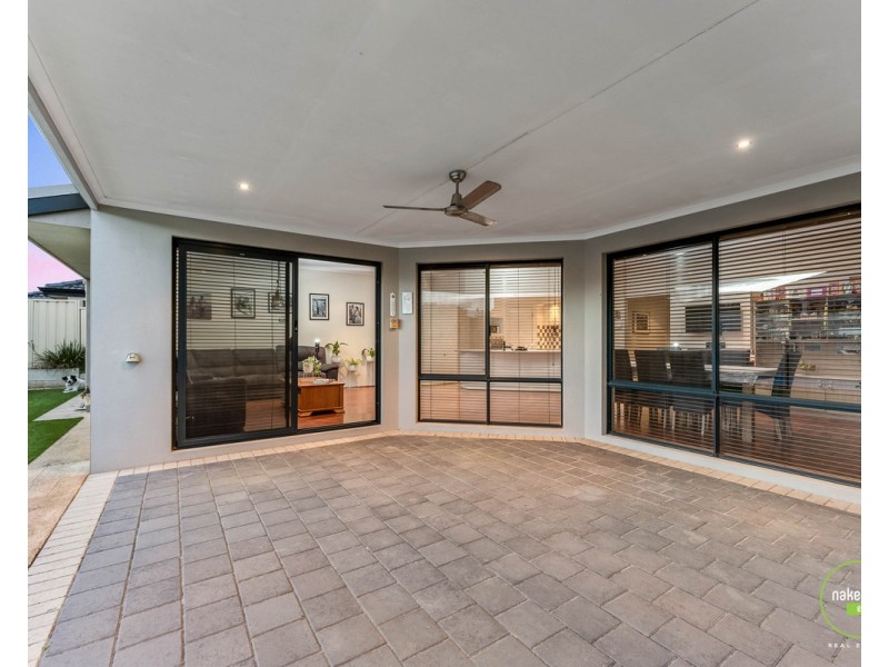 11 Laguna Way, Canning Vale WA 6155
