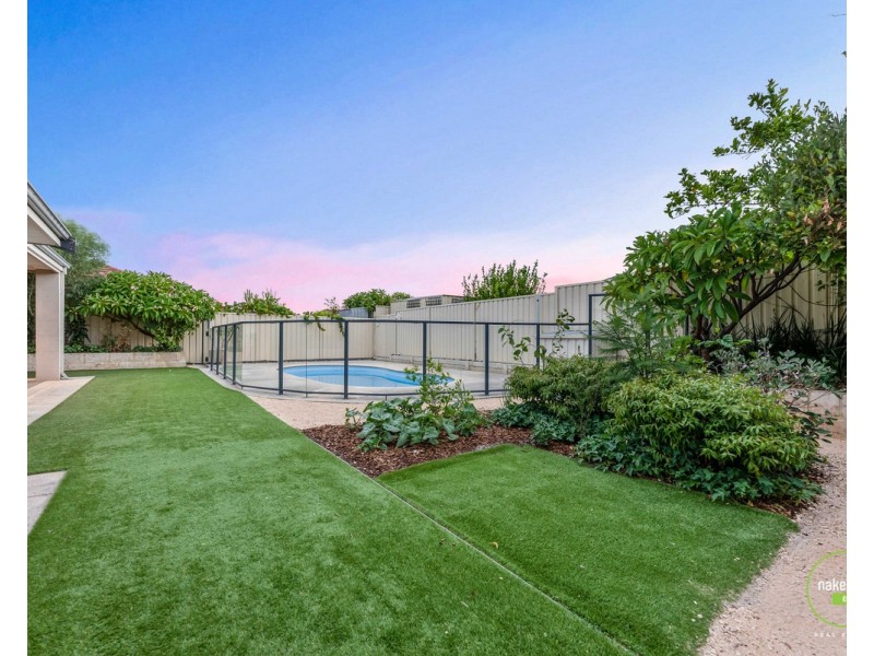 11 Laguna Way, Canning Vale WA 6155