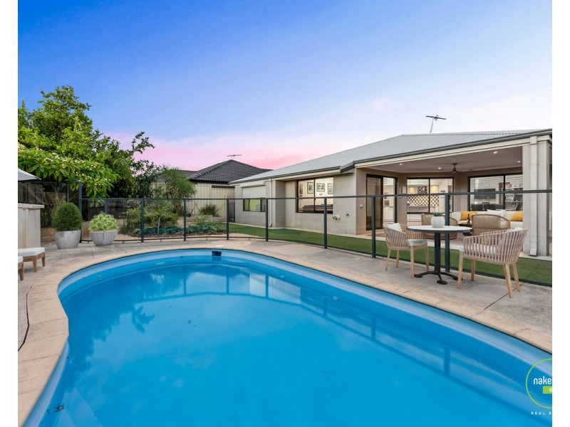 11 Laguna Way, Canning Vale WA 6155