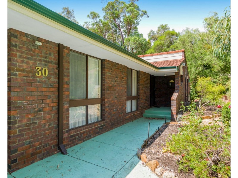30 Henrietta Avenue, Mount Nasura WA 6112