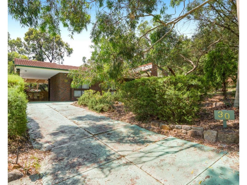 30 Henrietta Avenue, Mount Nasura WA 6112