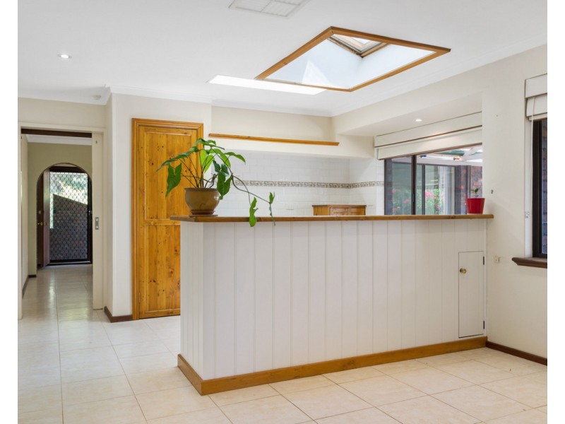 30 Henrietta Avenue, Mount Nasura WA 6112