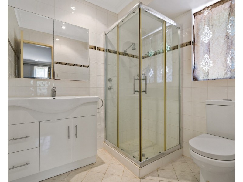 30 Henrietta Avenue, Mount Nasura WA 6112