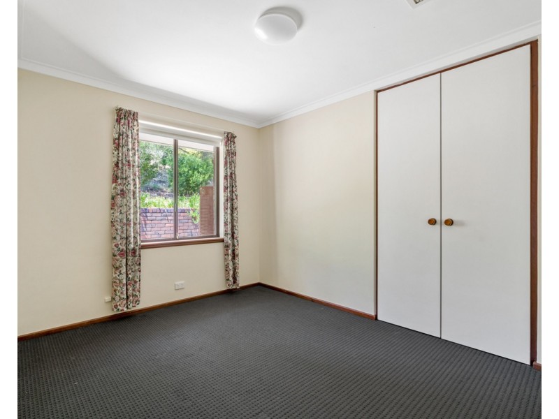 30 Henrietta Avenue, Mount Nasura WA 6112