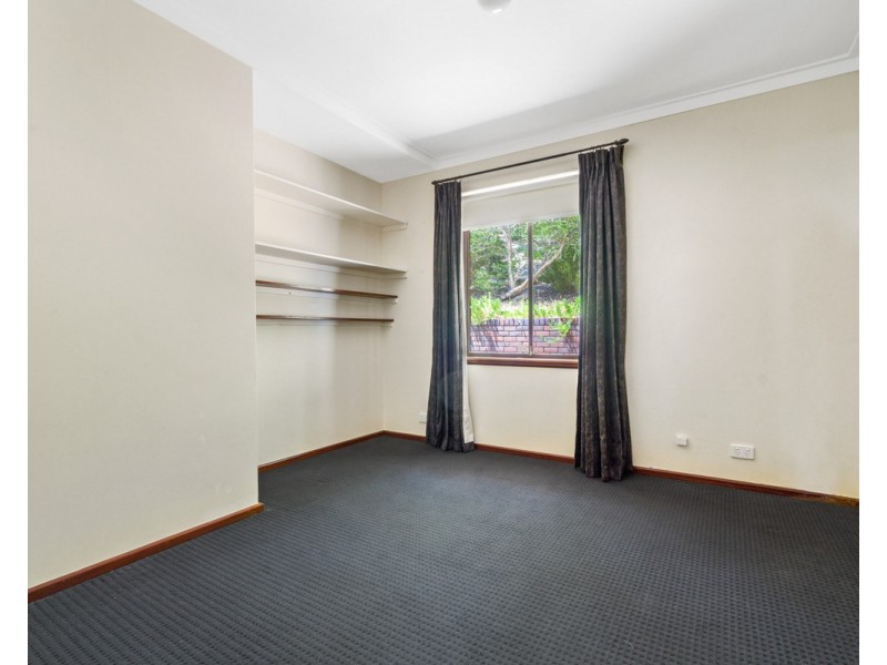 30 Henrietta Avenue, Mount Nasura WA 6112