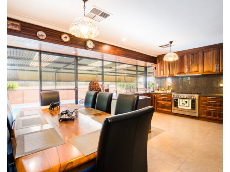 326 Leipold Road, Oldbury WA 6121