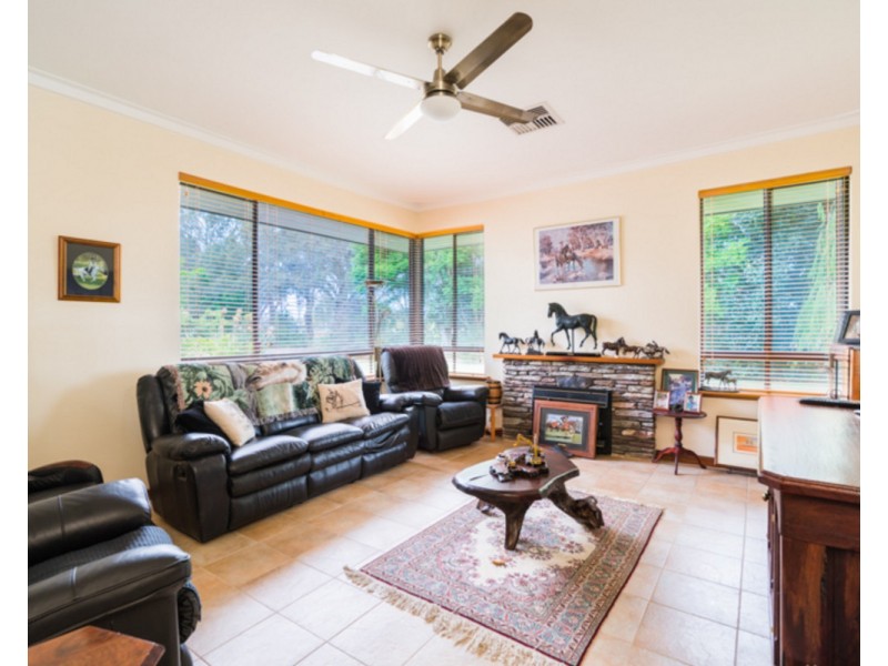 326 Leipold Road, Oldbury WA 6121