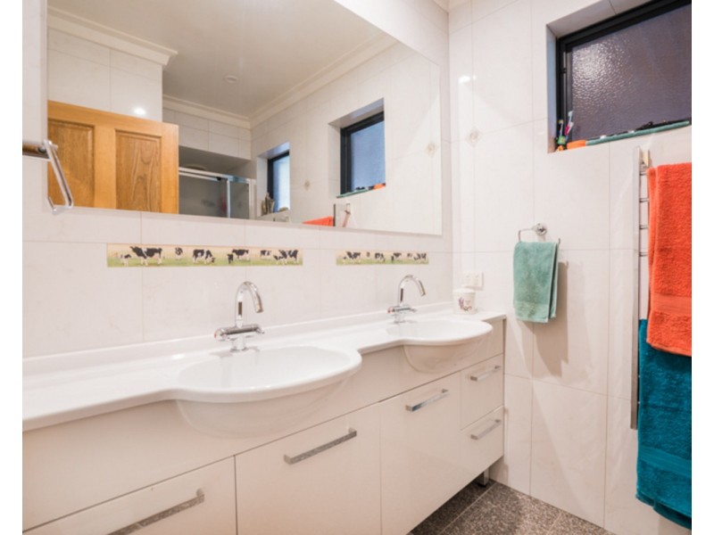 326 Leipold Road, Oldbury WA 6121