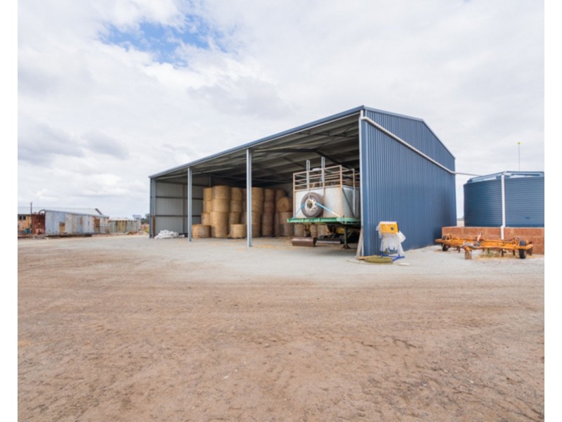 326 Leipold Road, Oldbury WA 6121