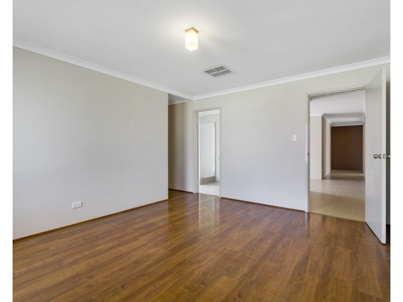 30 Calneggia Drive, Byford WA 6122