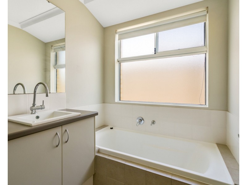 30 Calneggia Drive, Byford WA 6122