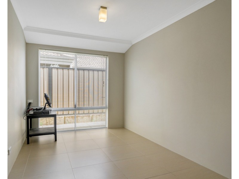 30 Calneggia Drive, Byford WA 6122