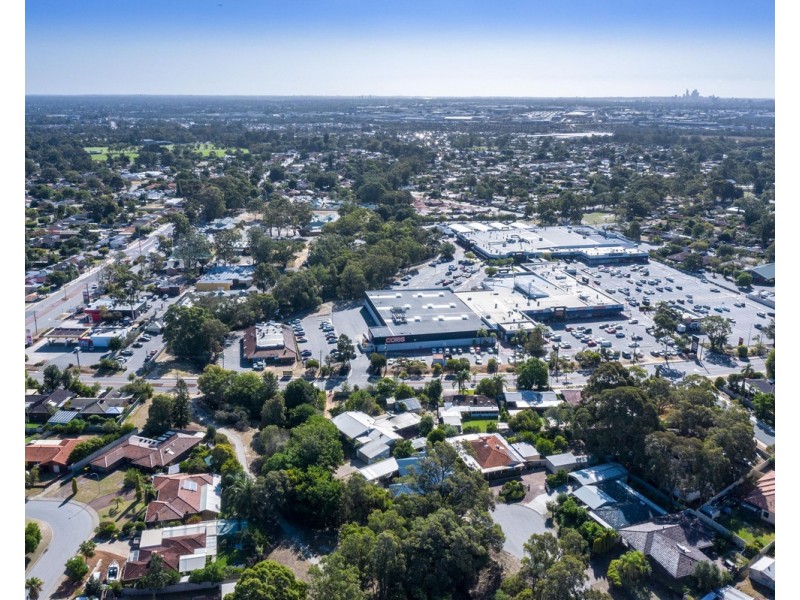 13 Strelitzia Avenue, Forrestfield WA 6058