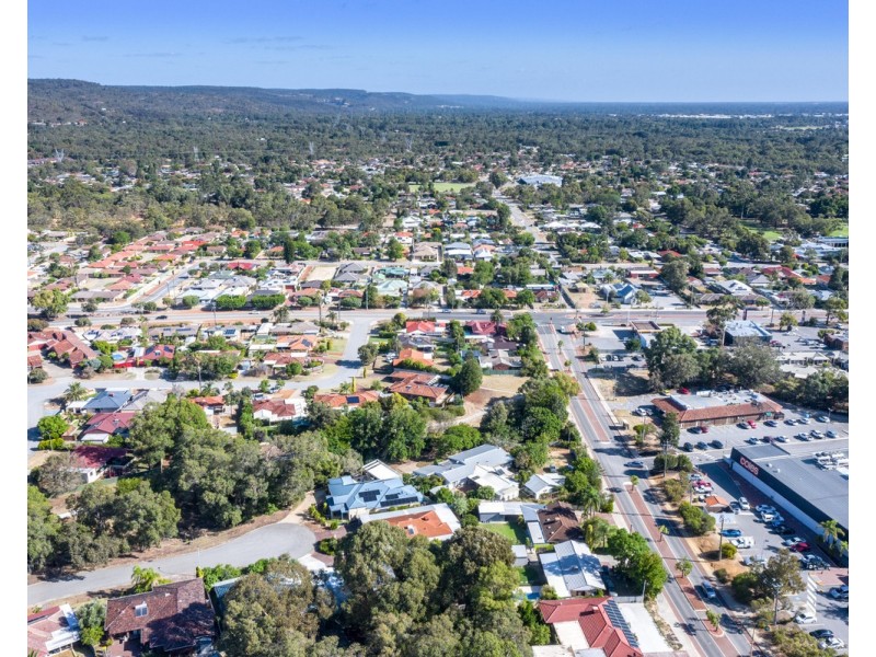 13 Strelitzia Avenue, Forrestfield WA 6058