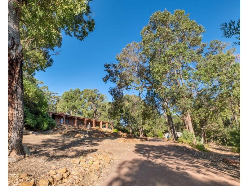 4 Otway Place, Bedfordale WA 6112