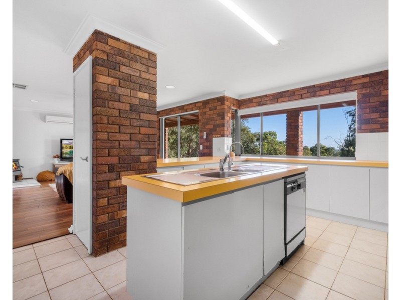 4 Otway Place, Bedfordale WA 6112