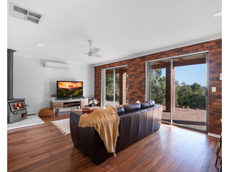 4 Otway Place, Bedfordale WA 6112