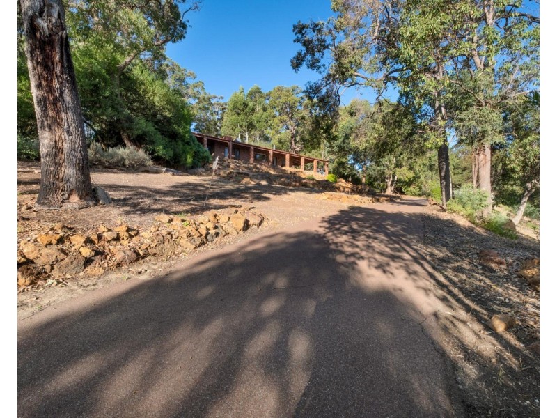 4 Otway Place, Bedfordale WA 6112