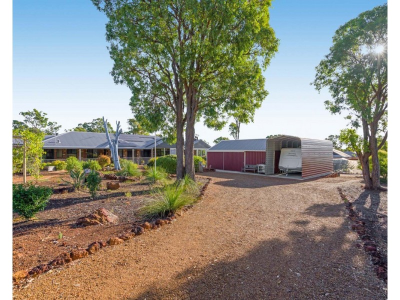1 Blissett Drive, Bedfordale WA 6112