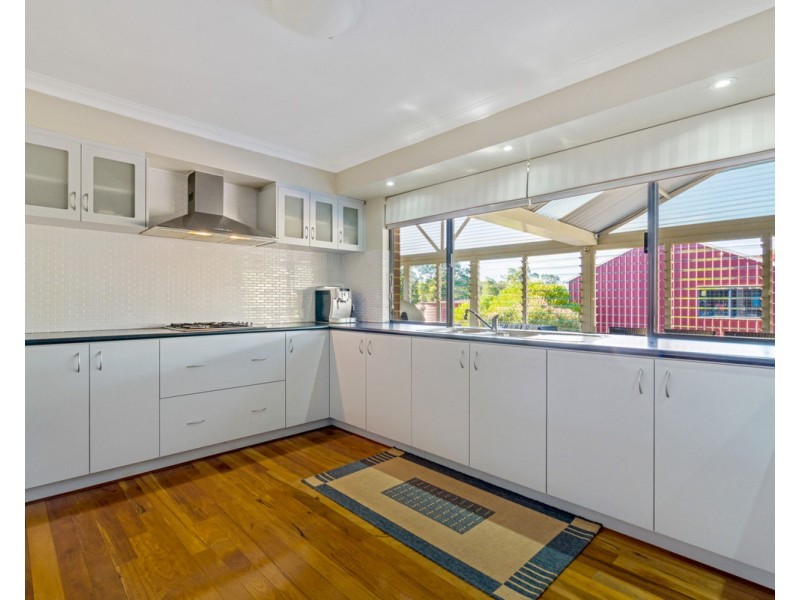 1 Blissett Drive, Bedfordale WA 6112