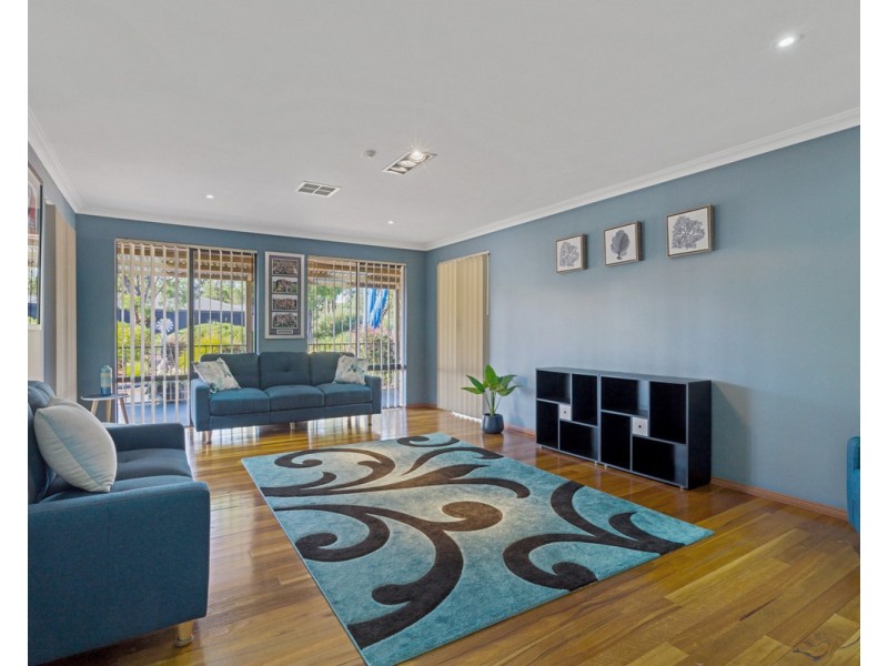 1 Blissett Drive, Bedfordale WA 6112